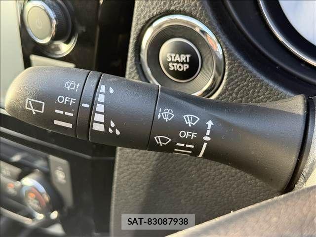 Nissan X-TRAIL HYBRID 2015-08 7360635-27