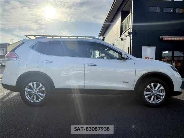 Nissan X-TRAIL HYBRID 2015-08 7360635-6