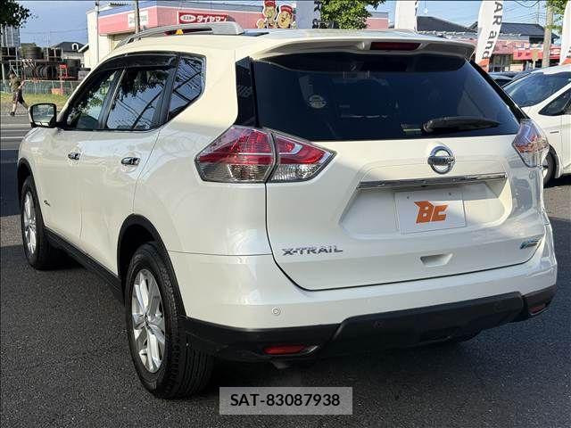 Nissan X-TRAIL HYBRID 2015-08 7360635-7