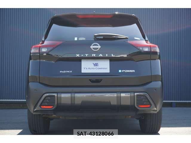 Nissan X-TRAIL HYBRID 2022-09 7395028-7