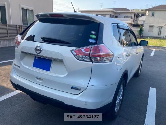 Nissan X-TRAIL HYBRID 2015-05 7395033-3