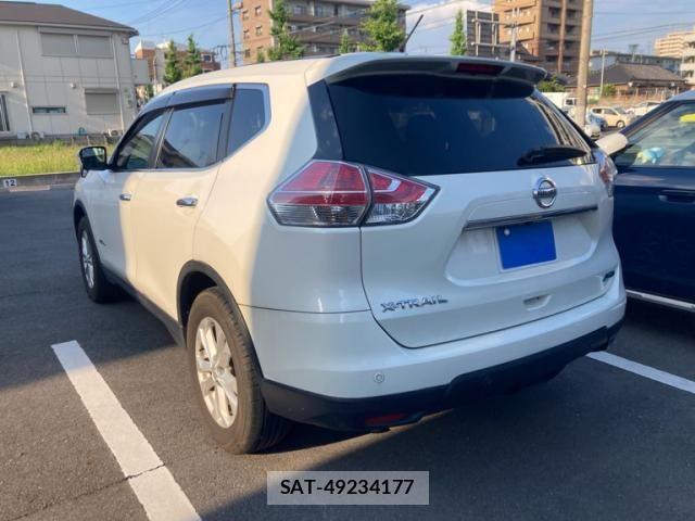 Nissan X-TRAIL HYBRID 2015-05 7395033-5