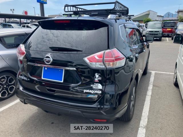 Nissan X-TRAIL HYBRID 2015-06 7395035-2