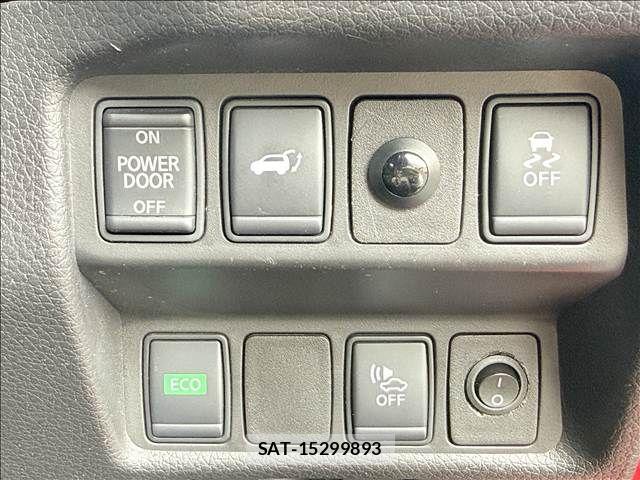 Nissan X-TRAIL HYBRID 2017-05 7395030-15