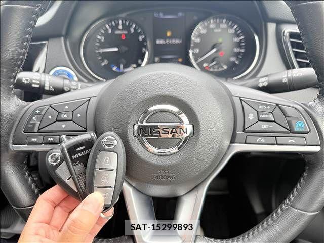 Nissan X-TRAIL HYBRID 2017-05 7395030-17