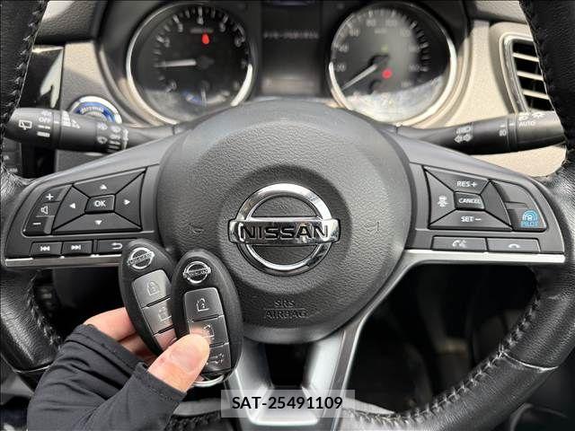 Nissan X-TRAIL HYBRID 2017-06 7395032-17