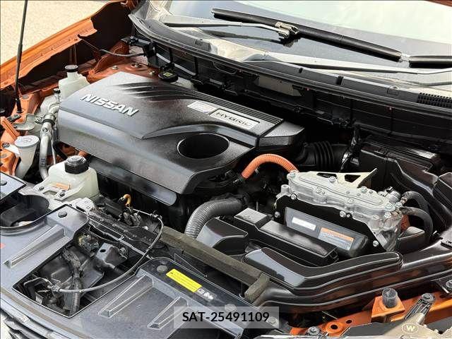 Nissan X-TRAIL HYBRID 2017-06 7395032-19