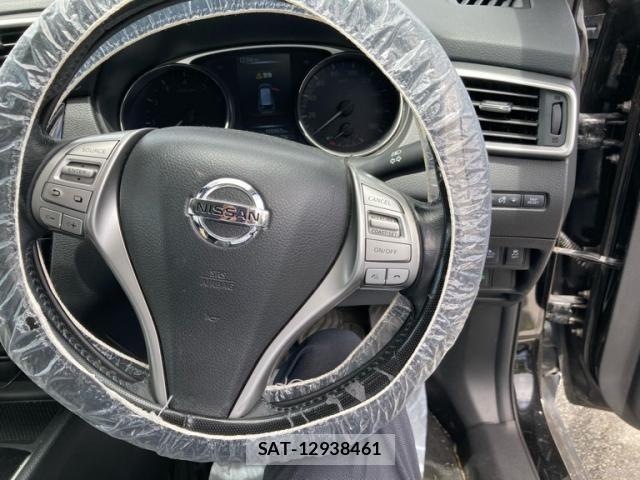Nissan X-TRAIL HYBRID 2016-06 7459107-17