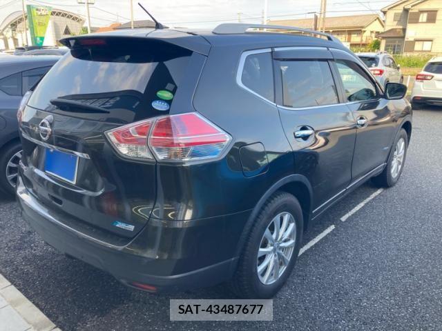 Nissan X-TRAIL HYBRID 2016-01 7459106-4