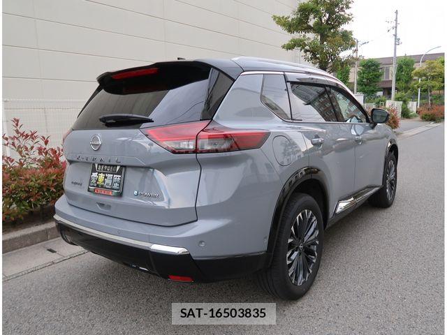 Nissan X-TRAIL HYBRID 2026-03 7459090-23