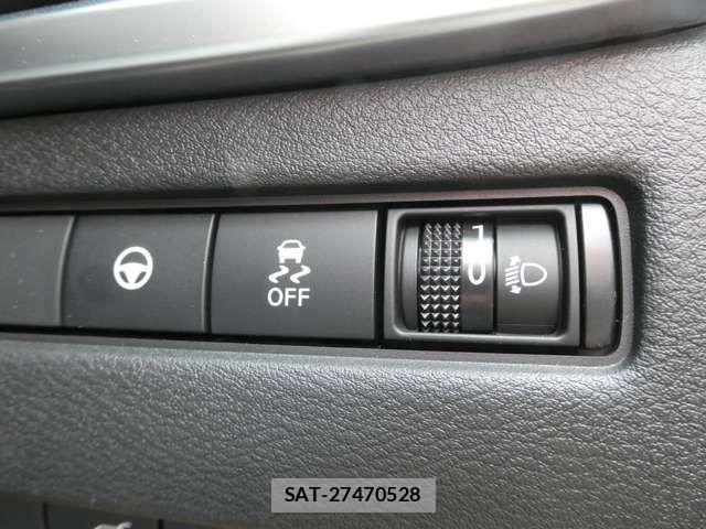 Nissan X-TRAIL HYBRID 2026-04 7504054-4