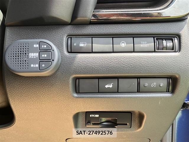 Nissan X-TRAIL HYBRID 2023-06 7504057-15