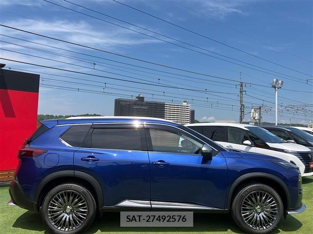 Nissan X-TRAIL HYBRID 2023-06 7504057-7