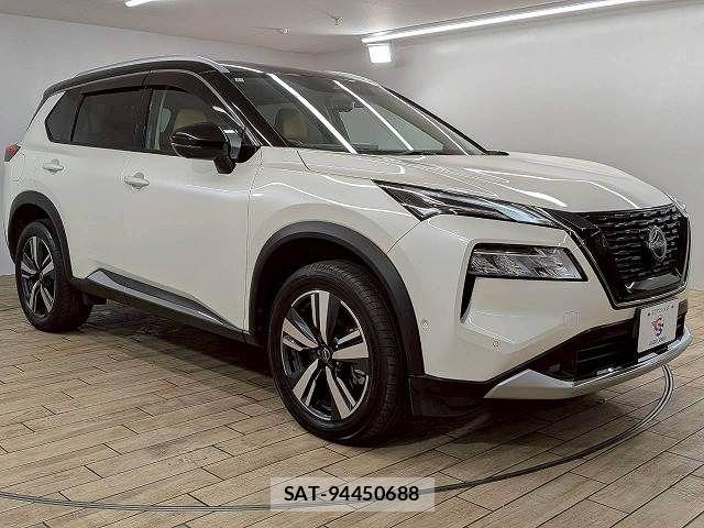 Nissan X-TRAIL HYBRID 2023-06 7504076-13