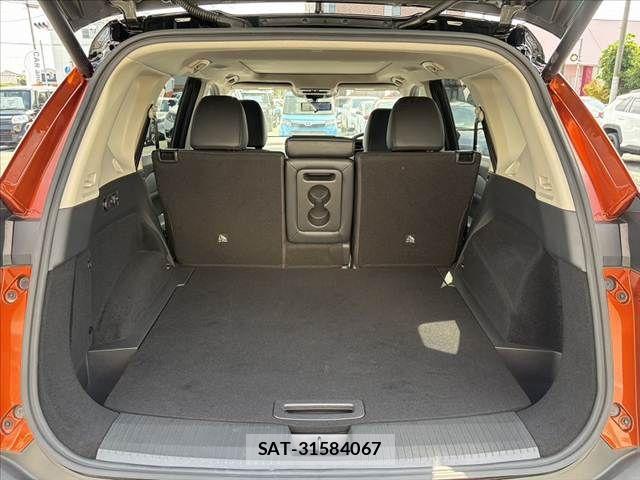 Nissan X-TRAIL HYBRID 2023-09 7563123-19