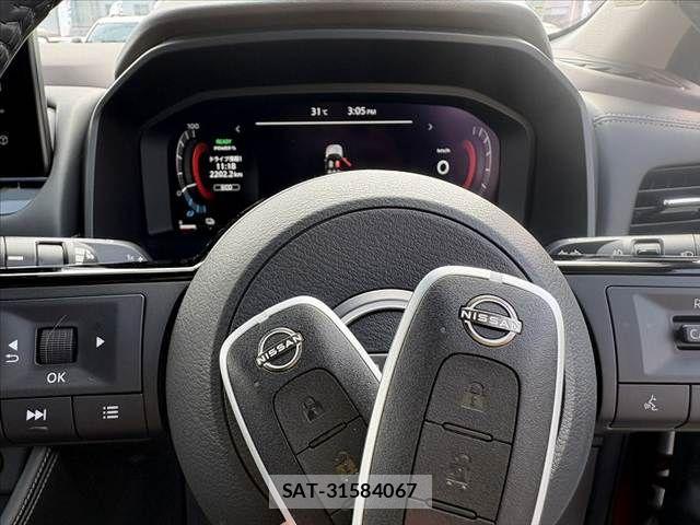 Nissan X-TRAIL HYBRID 2023-09 7563123-25