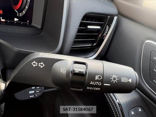 Nissan X-TRAIL HYBRID 2023-09 7563123-27