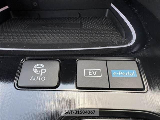 Nissan X-TRAIL HYBRID 2023-09 7563123-4