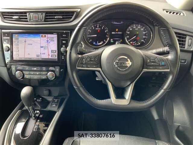 Nissan X-TRAIL HYBRID 2017-09 7621586-15