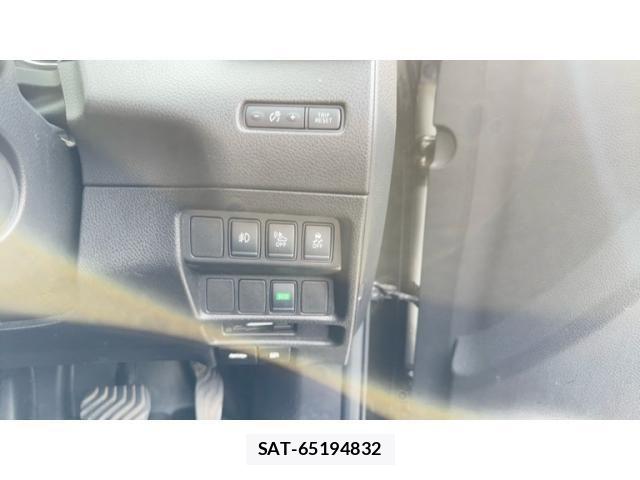 Nissan X-TRAIL HYBRID 2015-09 7621592-11