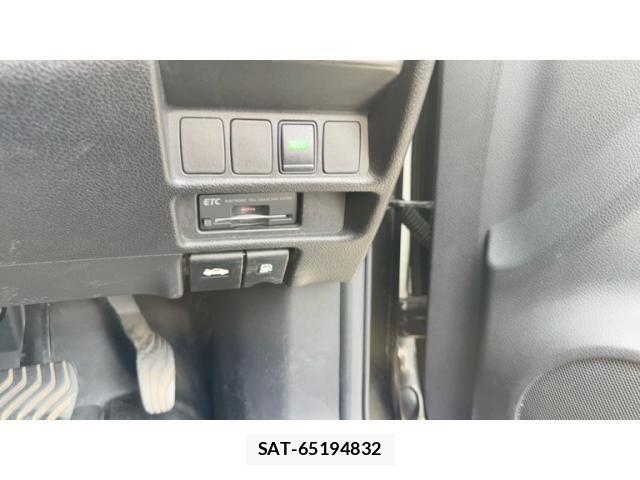 Nissan X-TRAIL HYBRID 2015-09 7621592-12