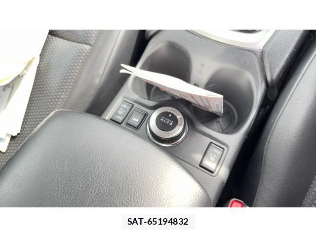 Nissan X-TRAIL HYBRID 2015-09 7621592-18