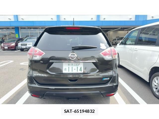 Nissan X-TRAIL HYBRID 2015-09 7621592-1
