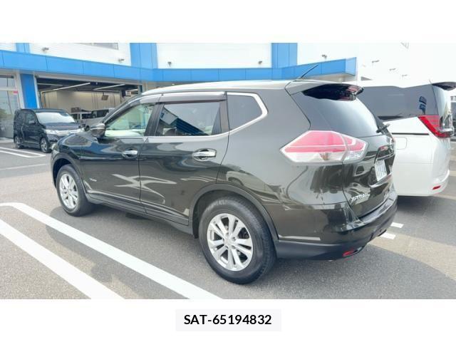 Nissan X-TRAIL HYBRID 2015-09 7621592-2
