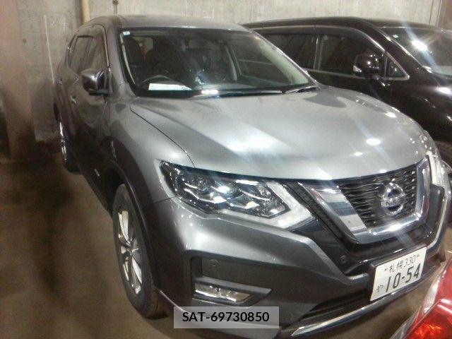 Nissan X-TRAIL HYBRID 2018-08 7621590-0