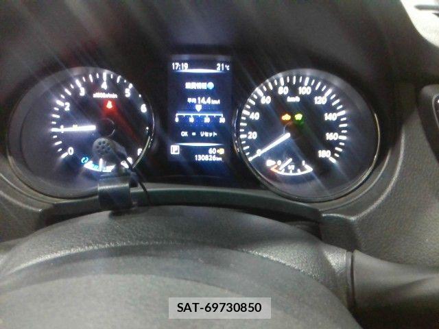 Nissan X-TRAIL HYBRID 2018-08 7621590-4