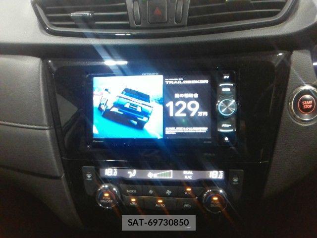 Nissan X-TRAIL HYBRID 2018-08 7621590-5