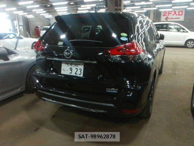 Nissan X-TRAIL HYBRID 2018-06 7621591-2