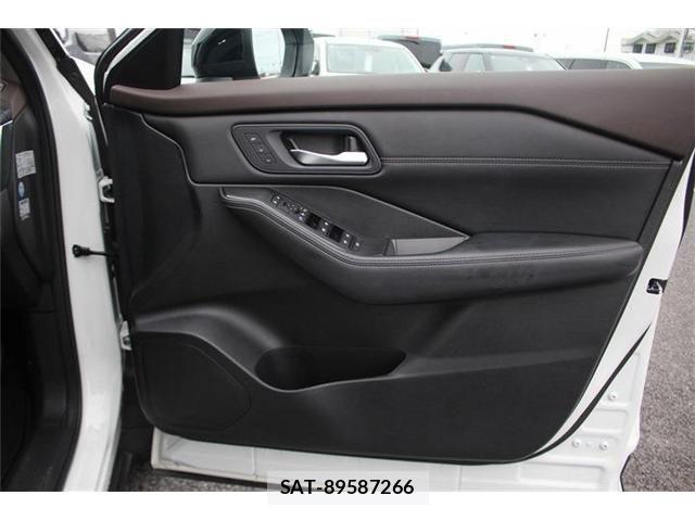 Nissan X-TRAIL HYBRID 2022-08 7731099-28