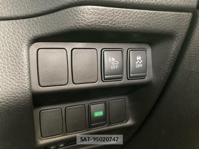 Nissan X-TRAIL HYBRID 2015-11 7731119-19