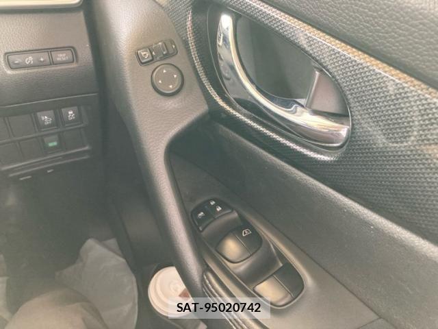 Nissan X-TRAIL HYBRID 2015-11 7731119-21