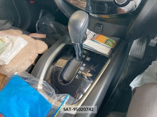 Nissan X-TRAIL HYBRID 2015-11 7731119-25