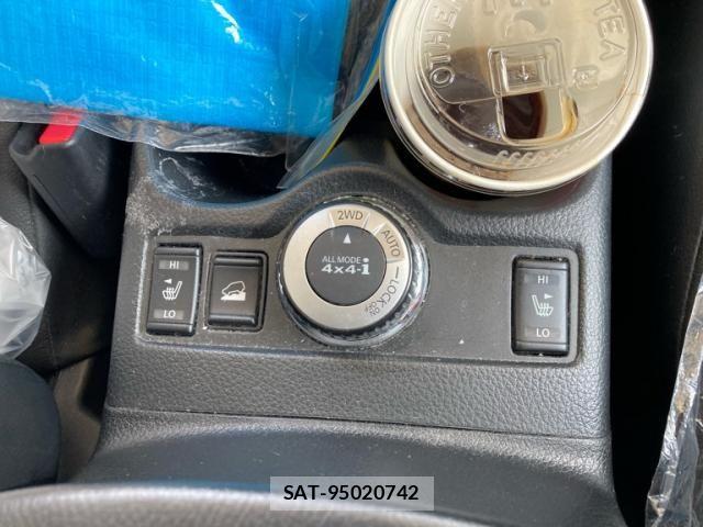 Nissan X-TRAIL HYBRID 2015-11 7731119-26