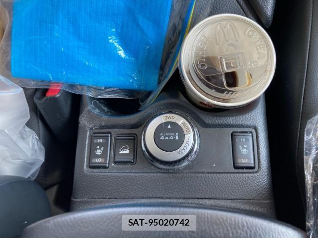 Nissan X-TRAIL HYBRID 2015-11 7731119-28