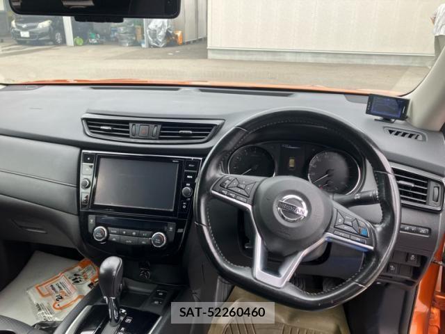 Nissan X-TRAIL HYBRID 2017-06 7790776-12