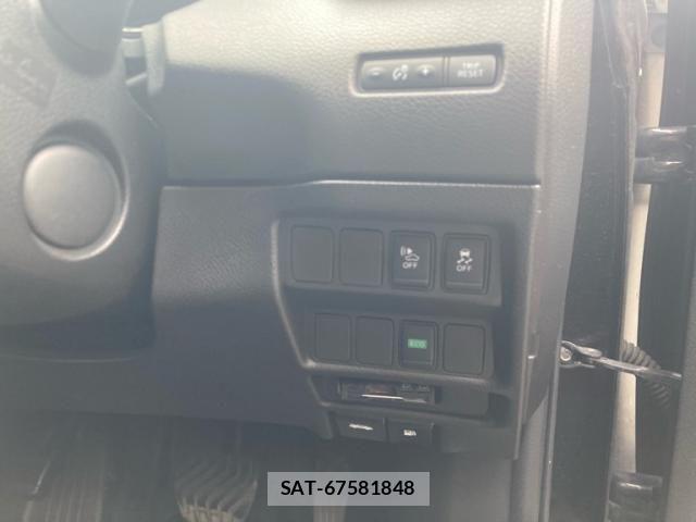 Nissan X-TRAIL HYBRID 2015-10 7790771-18