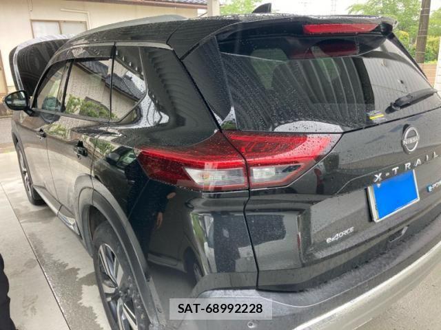 Nissan X-TRAIL HYBRID 2023-03 7880752-1