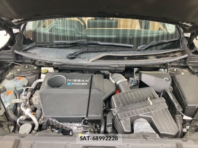 Nissan X-TRAIL HYBRID 2023-03 7880752-6
