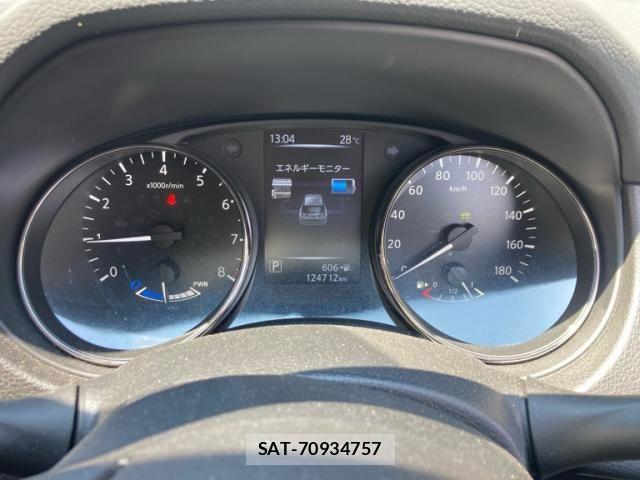 Nissan X-TRAIL HYBRID 2017-07 7880754-27
