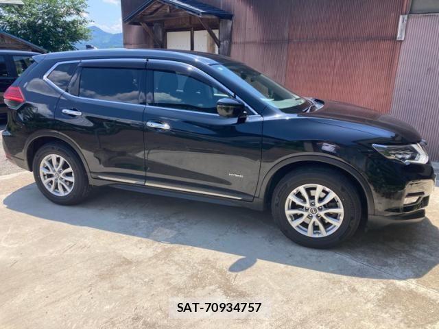 Nissan X-TRAIL HYBRID 2017-07 7880754-2