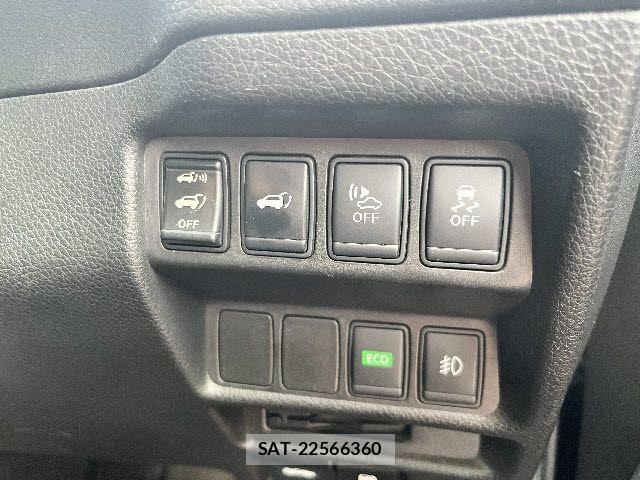 Nissan X-TRAIL HYBRID 2015-09 7880756-16