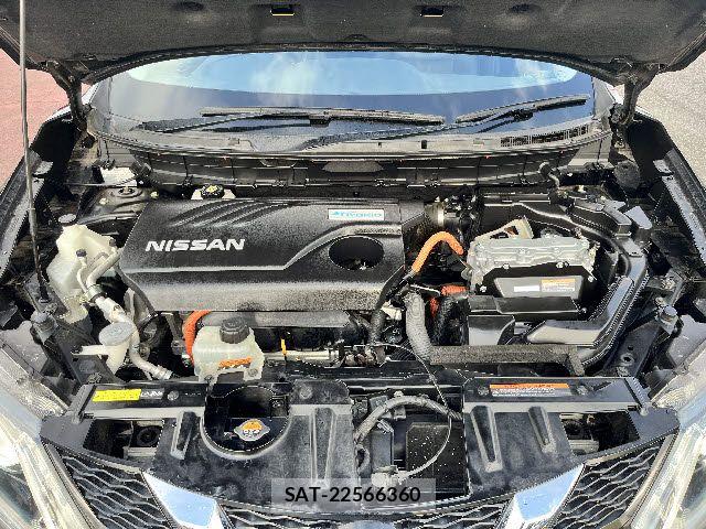 Nissan X-TRAIL HYBRID 2015-09 7880756-27