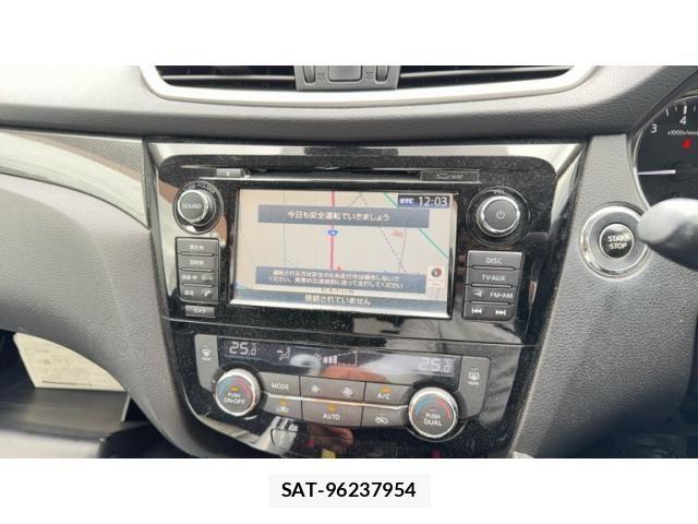 Nissan X-TRAIL HYBRID 2015-06 7903691-17