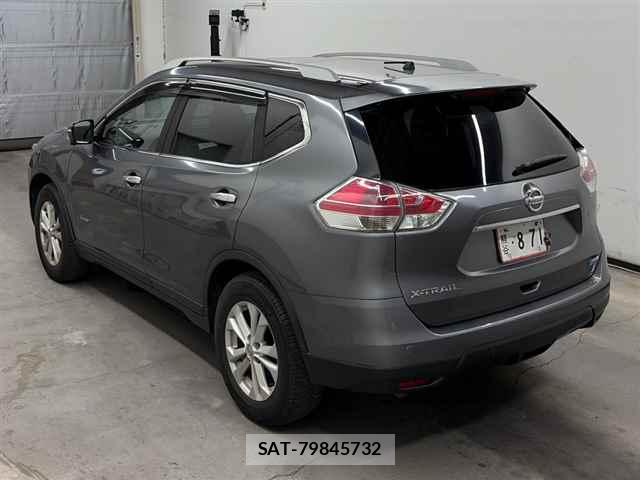 Nissan X-TRAIL 2015-08 7791498-1