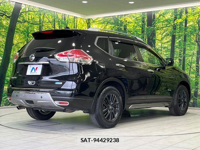 Nissan X-TRAIL HYBRID 2015-07 7964532-16