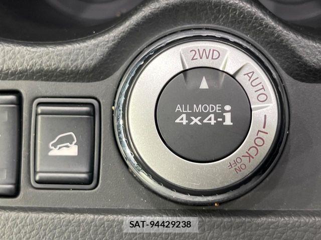 Nissan X-TRAIL HYBRID 2015-07 7964532-2